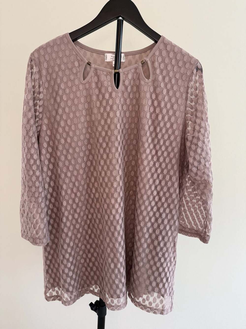 Shannon Ford New York Mauve Lace Overlay 3/4 Sleeve Blouse, Size 1X